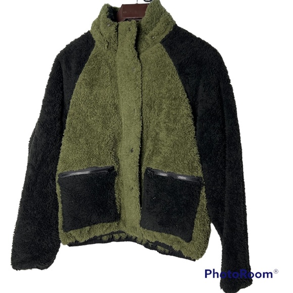 NWT Plush x Revolve Olive & Black Sherpa Zip Up Jacket with Hood - Picture 5 of 12